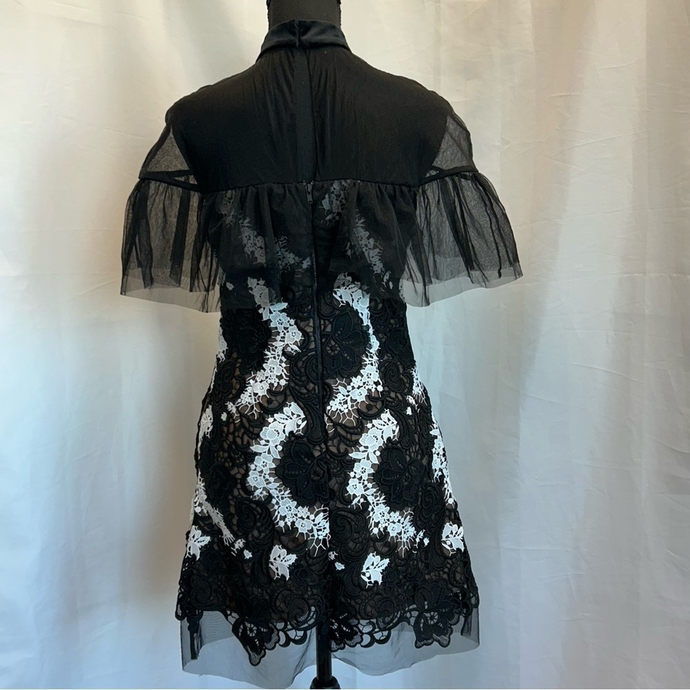 Self-portrait black white floral vine mini dress mesh tulle short sleeve crochet - Picture 3 of 16